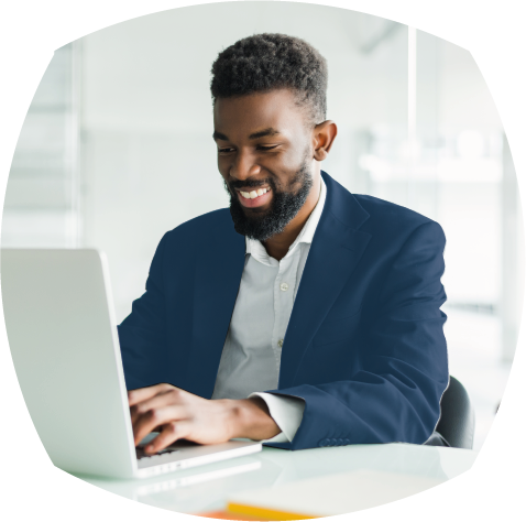 homme au bureau